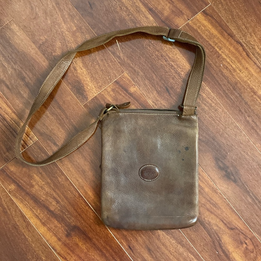 Roots Cross Body
